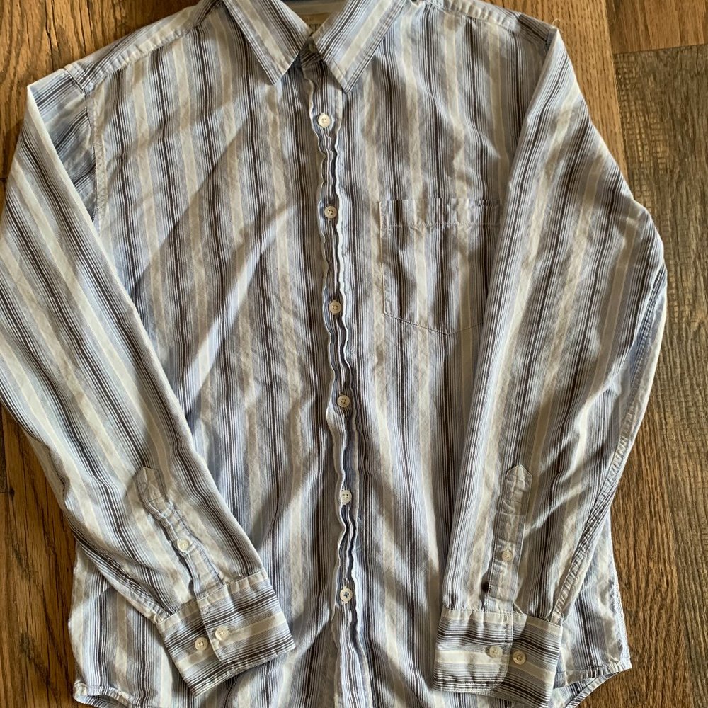 Aeropostale Men's size Medium Blue Striped Long Sleeve Button Down Shirt